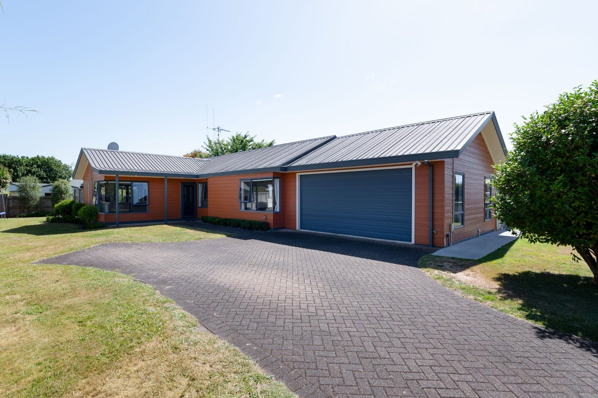 21 Sarindah Place, Fairview Downs, Hamilton - Carousel 1