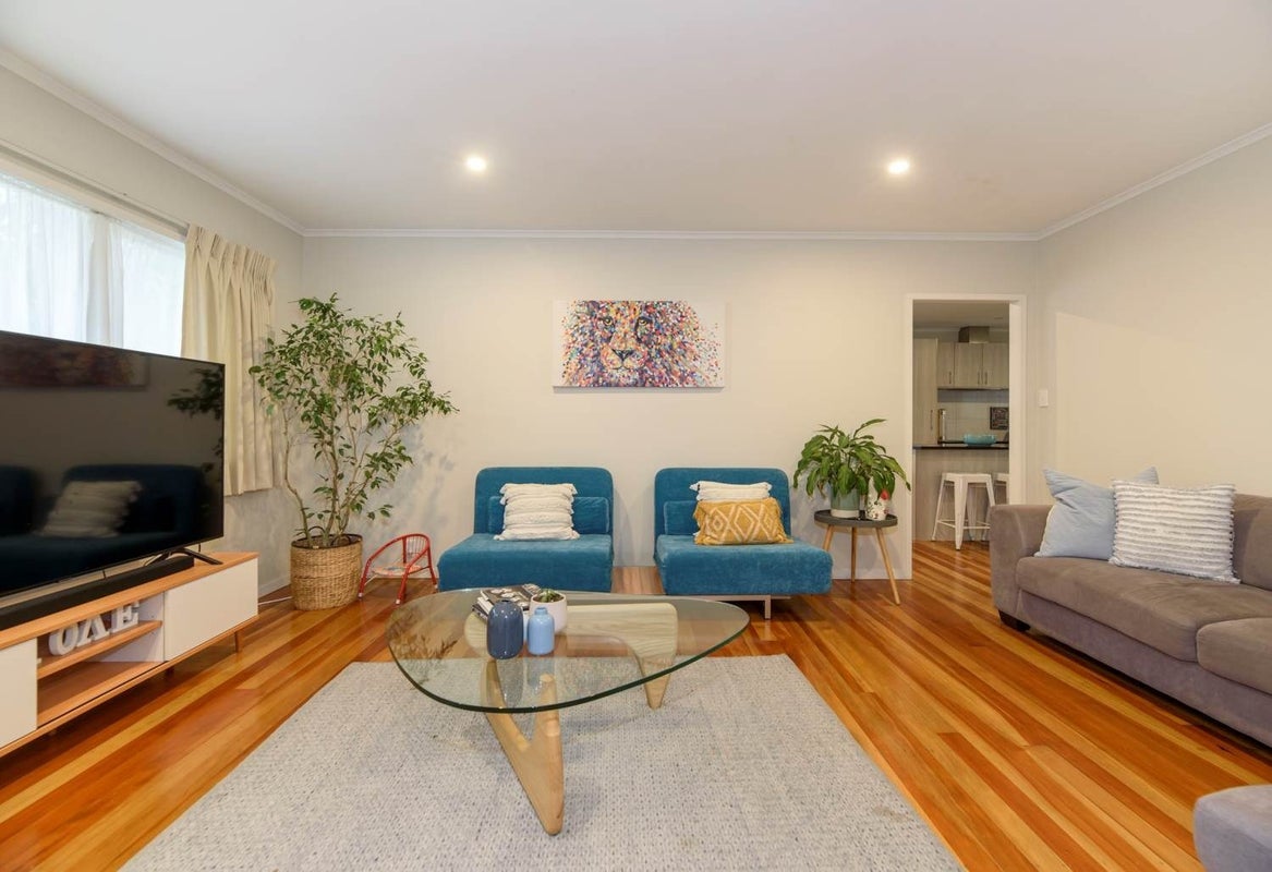 22 Commodore Drive, Lynfield, Auckland - Carousel 6