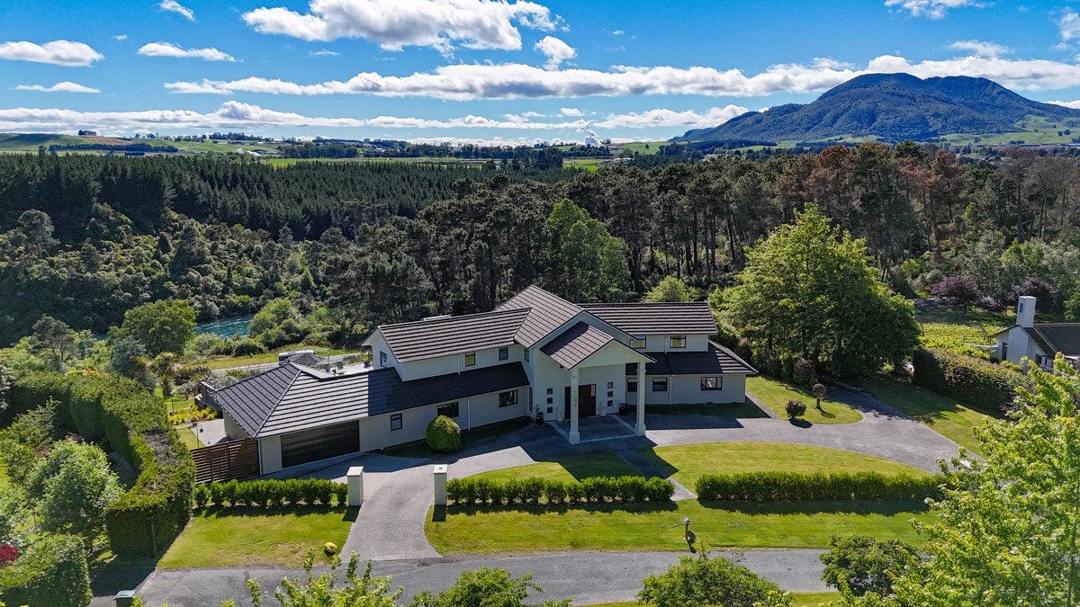184 Ferndale Way, Rangatira Park, Taupo - Carousel 1