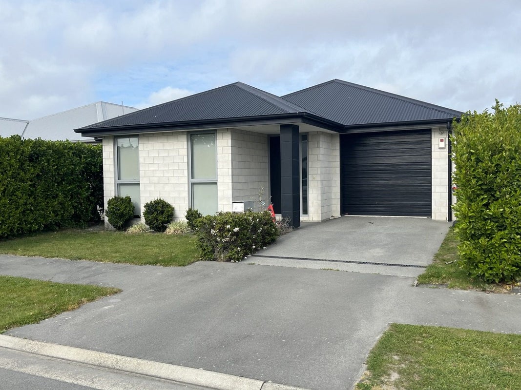 8 George West Square, Wigram, Christchurch - Carousel 1