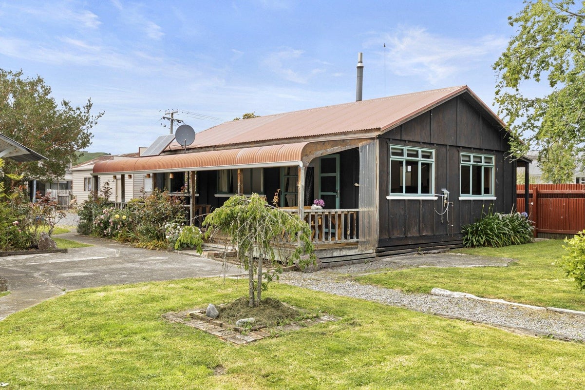 21 Broadway, Mangaweka - Carousel 1