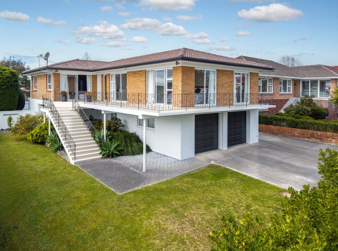 12 Letterkenny Place, Blockhouse Bay, Auckland - Carousel 1