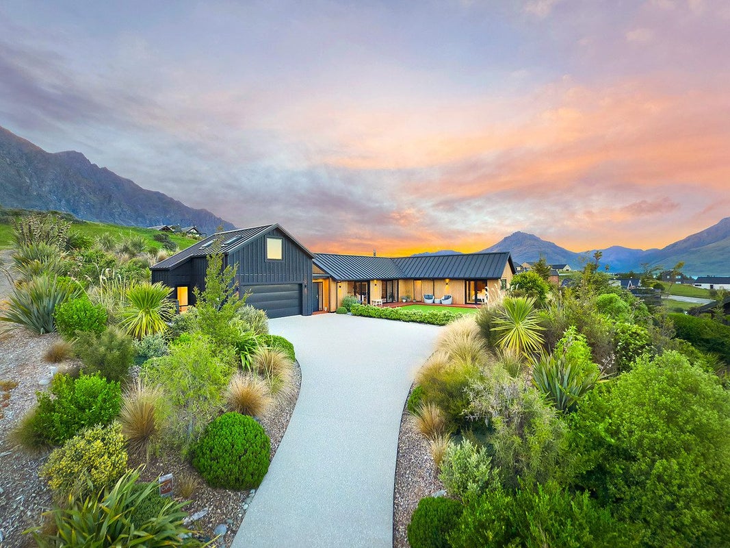 6A Kinross Lane, Jacks Point, Queenstown-Lakes, Otago - Carousel 2