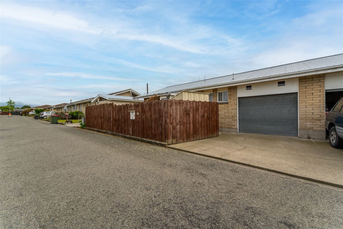 3 Browns Avenue, Waimate, Waimate - Carousel 12