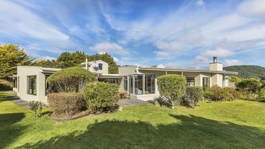 12 Gladys Scott Place, Tawa, Wellington - Carousel 1