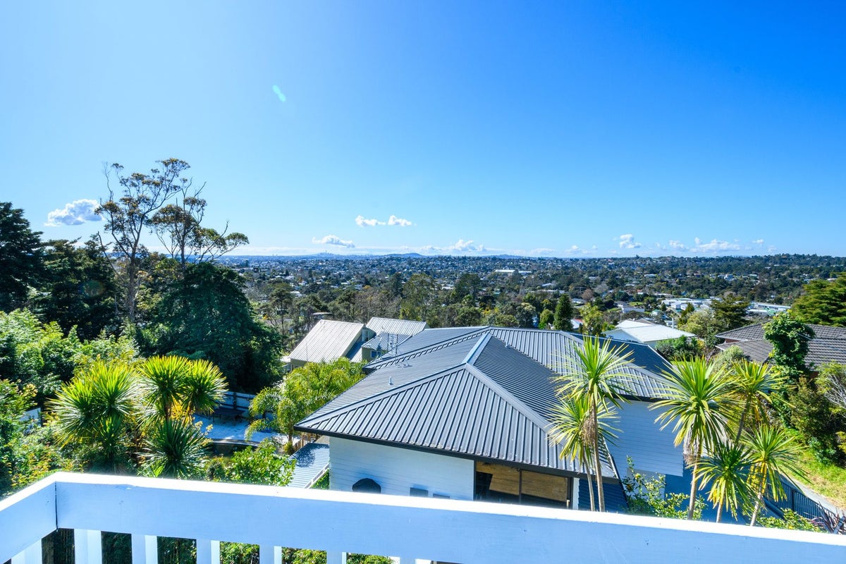 58 Shetland Street, Glen Eden, Auckland - Carousel 2