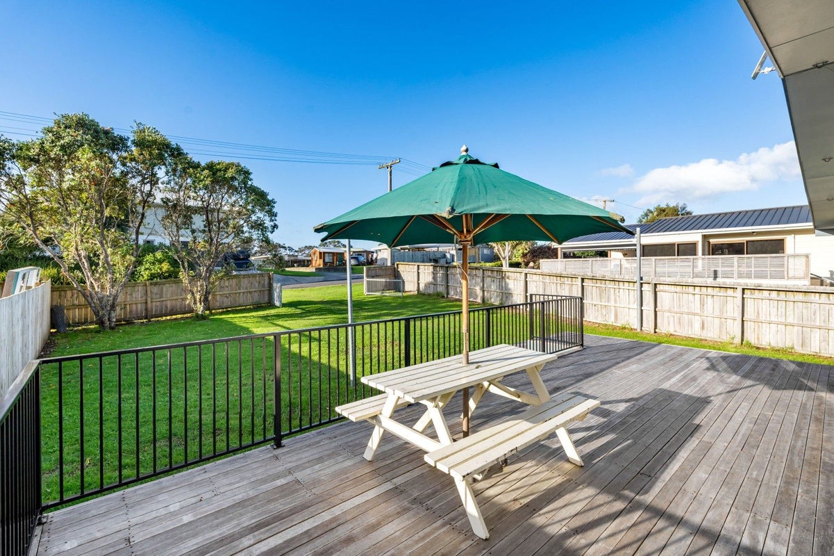 4 Omutu Street, Oakura, Hikurangi - Carousel 1