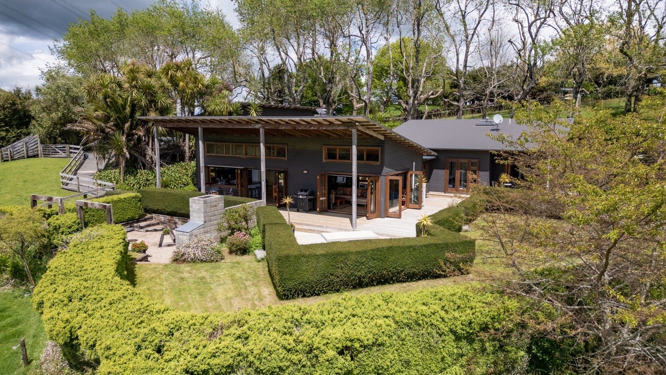 261 Gray Road, Te Miro, Cambridge - Carousel 1