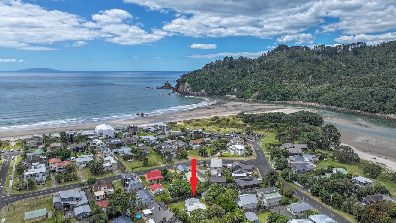 106 Moore Place, Whangamata - Carousel 1