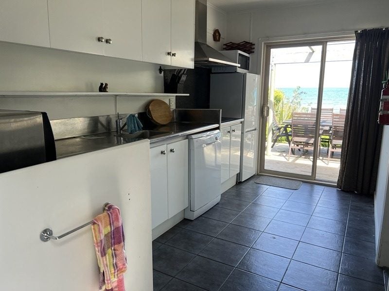 23A Wharemauku Road, Raumati Beach, Paraparaumu - Carousel 2