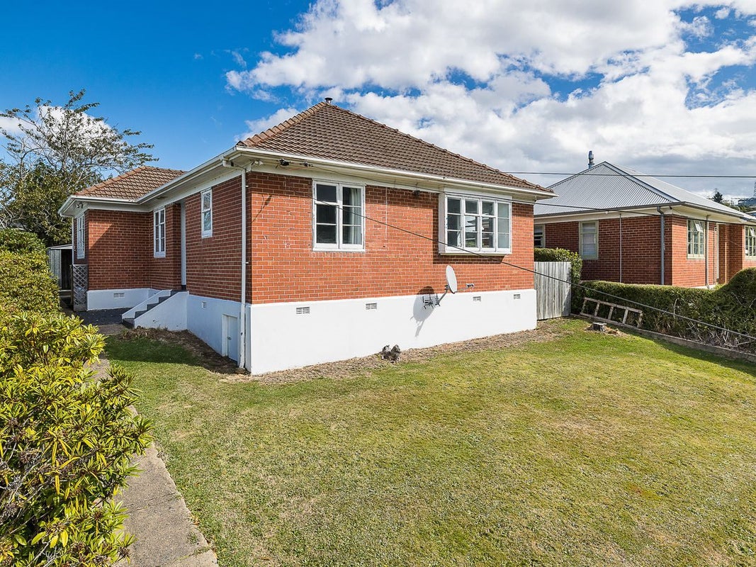 232 Balmacewen Road, Wakari, Dunedin - Carousel 1