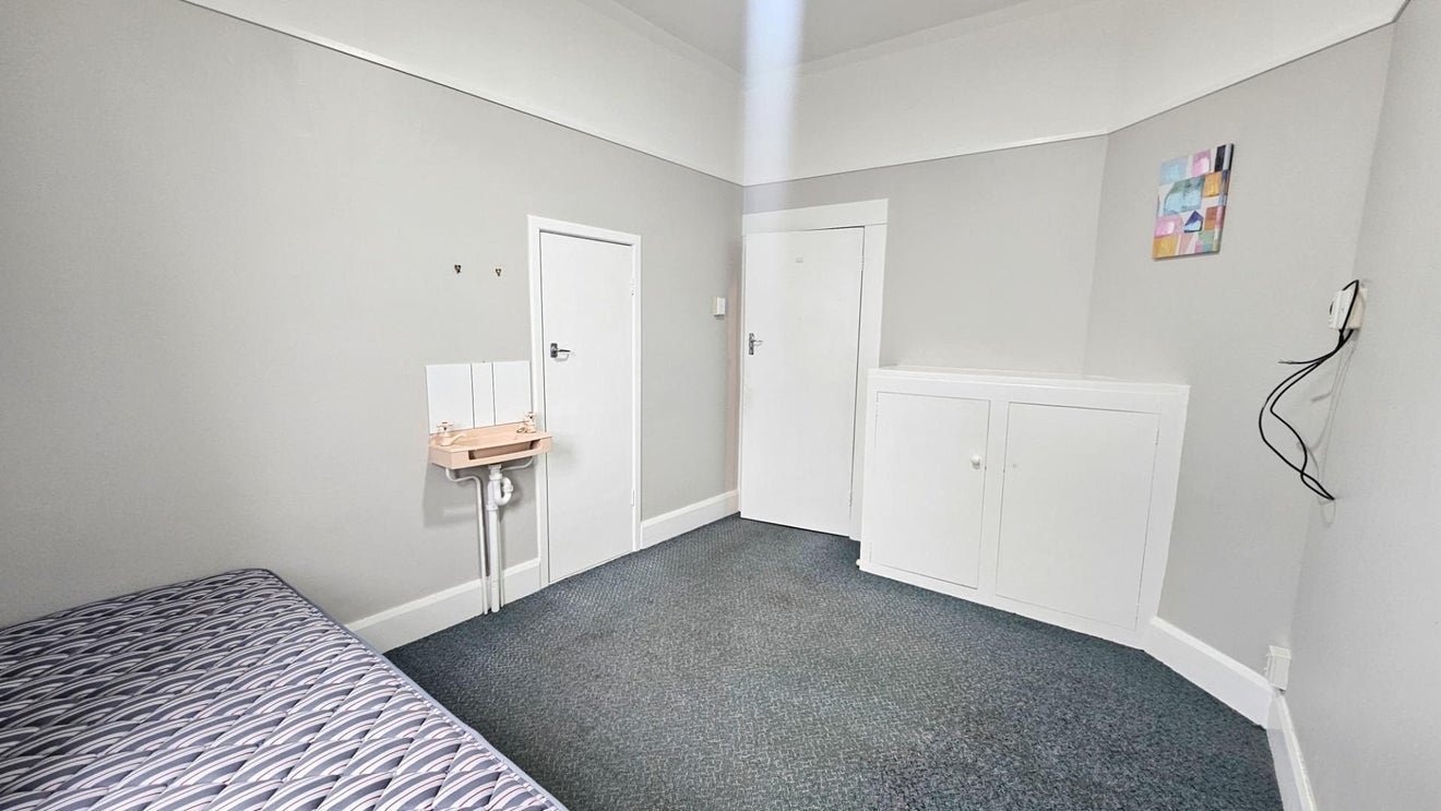 1 Compton Street, Georgetown, Invercargill - Carousel 11