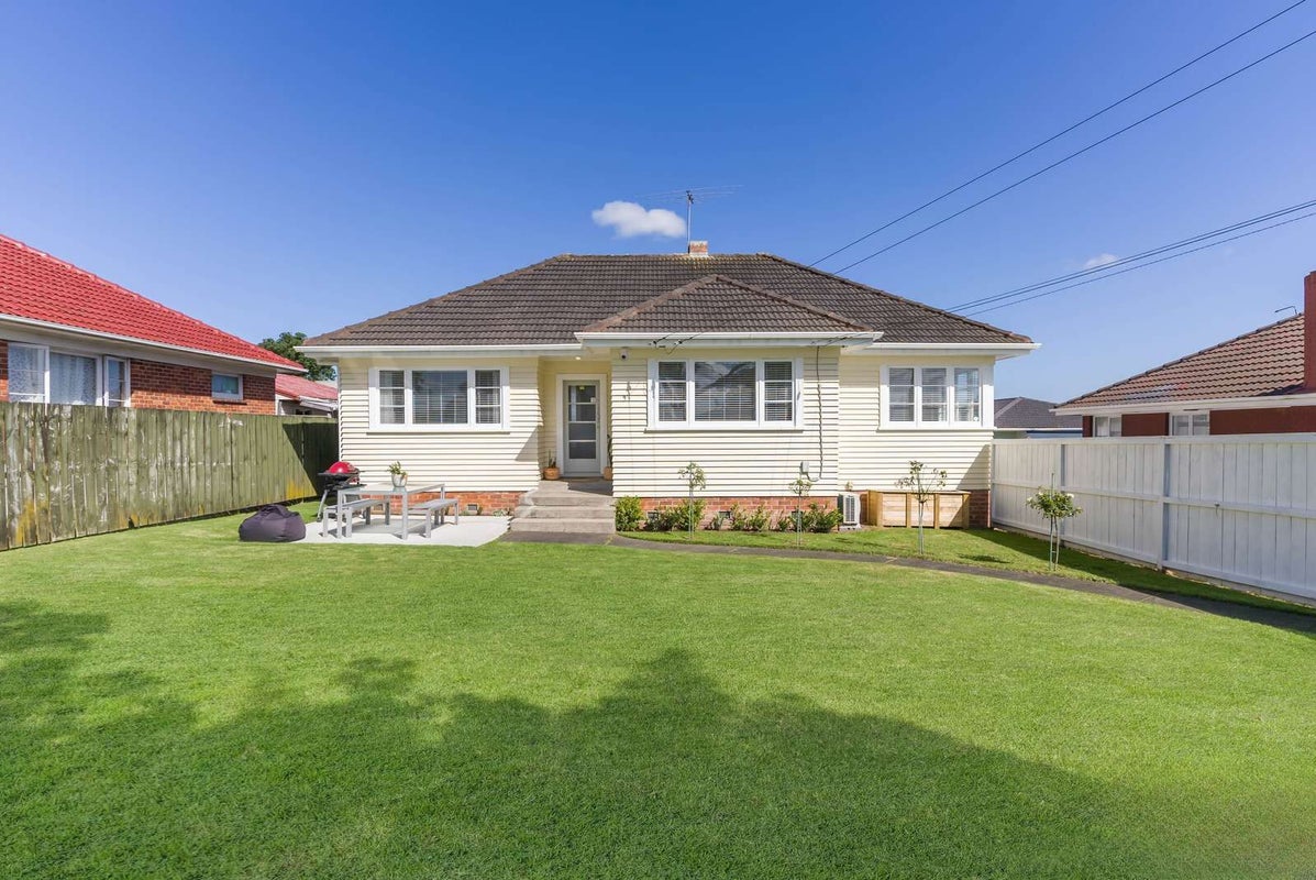 1/9 Margaret Road, Papatoetoe, Auckland - Carousel 1
