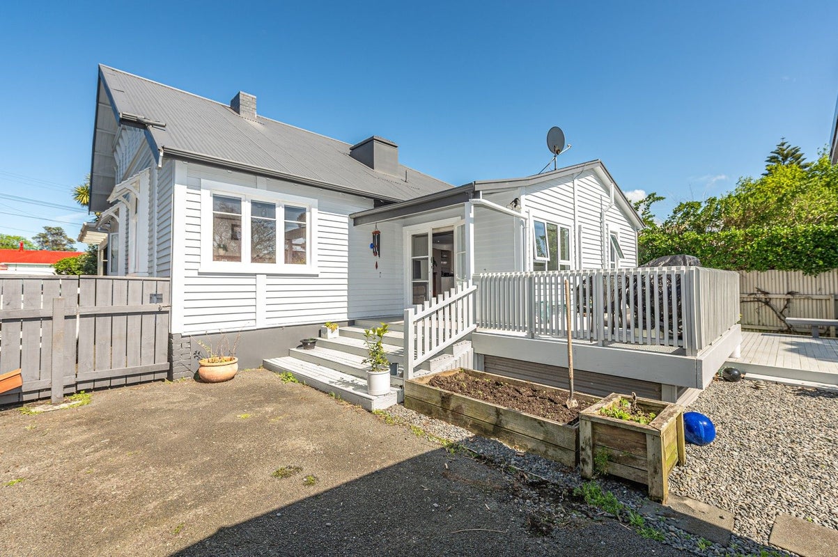 2 Gonville Avenue, Gonville, Whanganui - Carousel 1