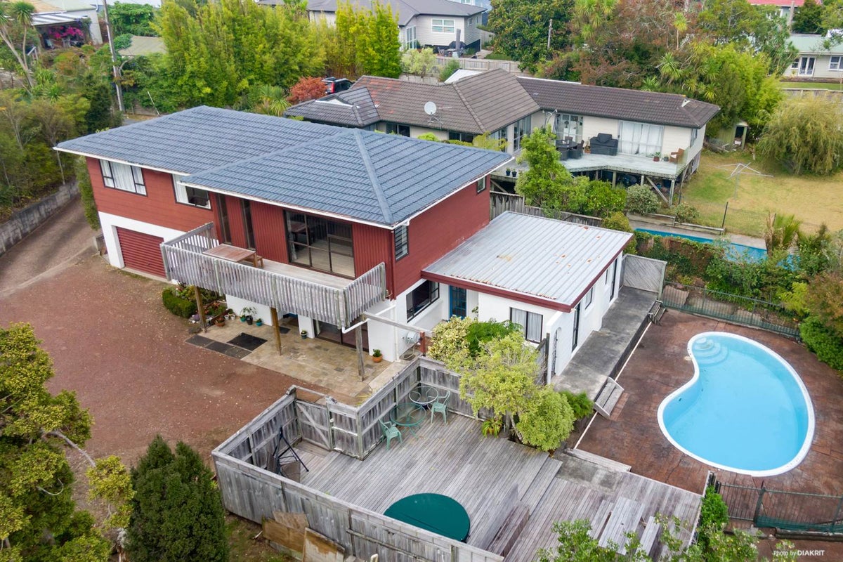 129A Rosier Road, Glen Eden, Auckland - Carousel 1