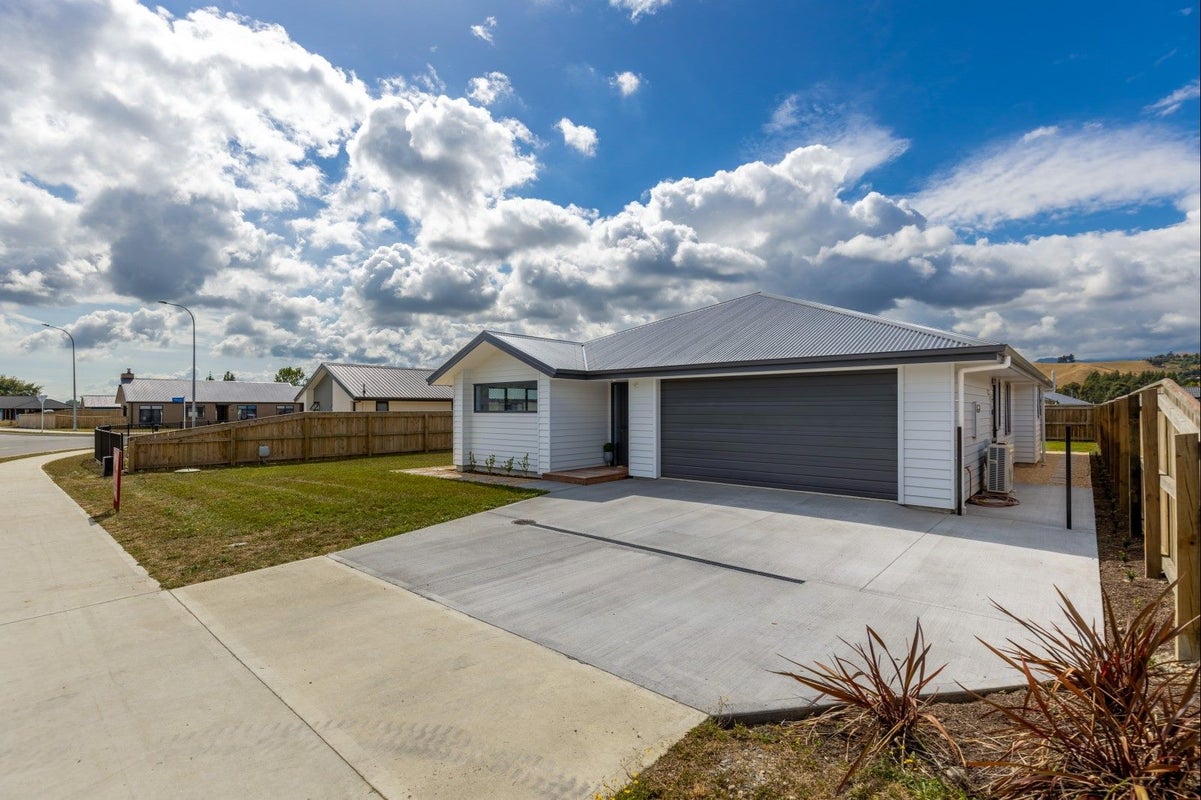 20 George Fyfe Way, Wakefield - Carousel 20