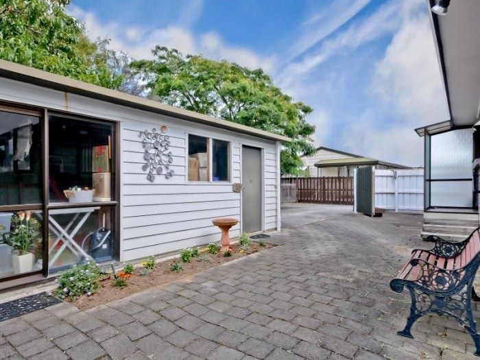 9A Kentucky Crescent, Nawton, Hamilton - Carousel 11