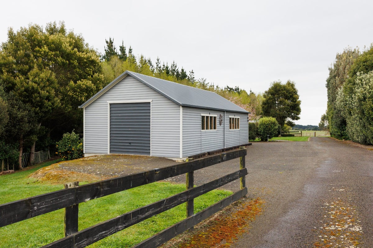 35 Oram Drive, Turitea, Palmerston North - Carousel 48