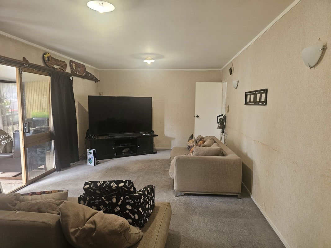 93 Opaheke Road, Opaheke, Papakura - Carousel 2