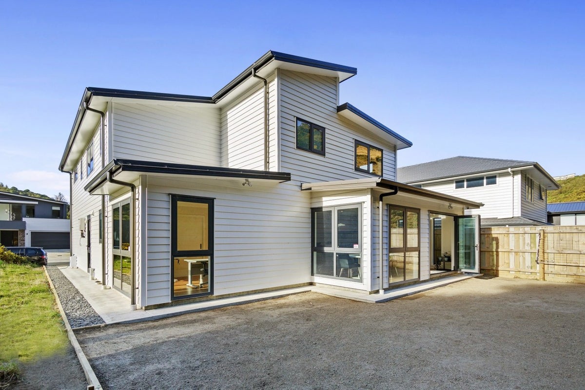 24 Porokaiwhiri Street, Crofton Downs, Wellington - Carousel 2