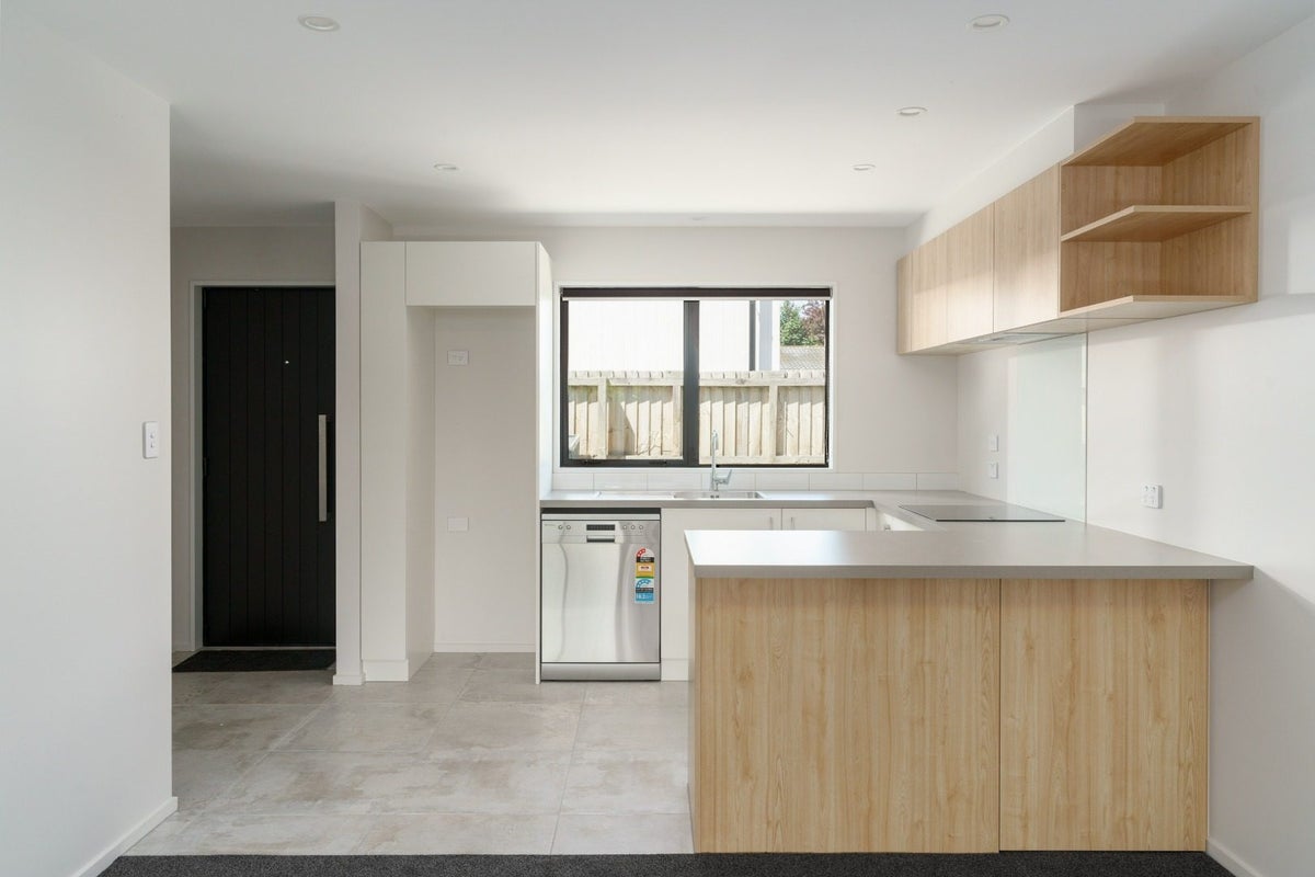 4/26 Grove Road, Addington, Christchurch - Carousel 2