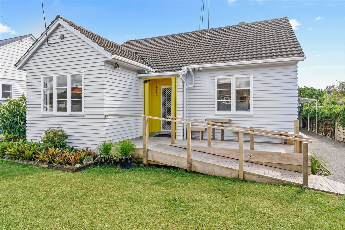 12 Churchill Street, Kensington, Whangarei - Carousel 18