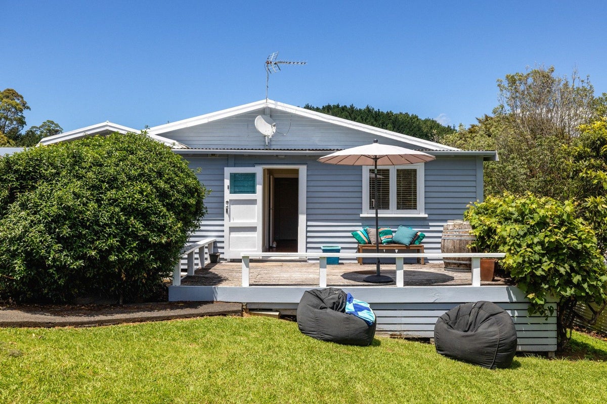 5 Waiata Road, Onetangi, Waiheke Island - Carousel 8