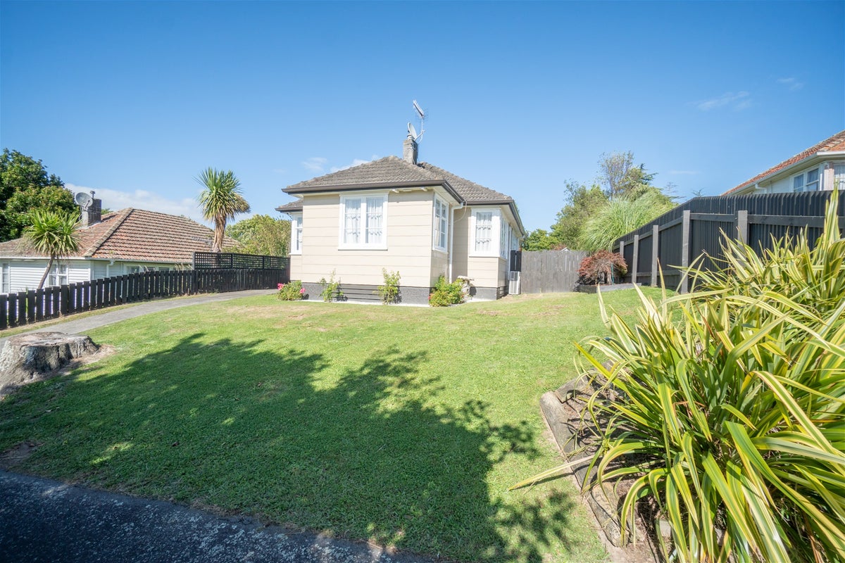 48 Upham Terrace, Roslyn, Palmerston North - Carousel 24