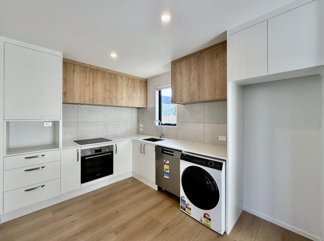 3/148 Blenheim Road, Riccarton, Christchurch - Carousel 2
