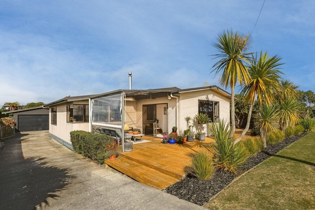 47 Marine Parade, Carters Beach, Westport - Carousel 23