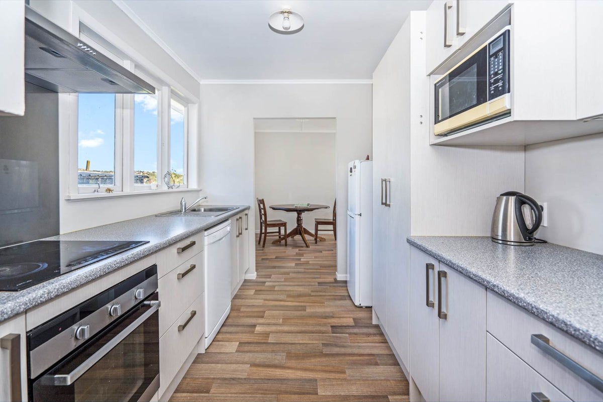 67 Hilltop Avenue, Morningside, Whangarei - Carousel 1