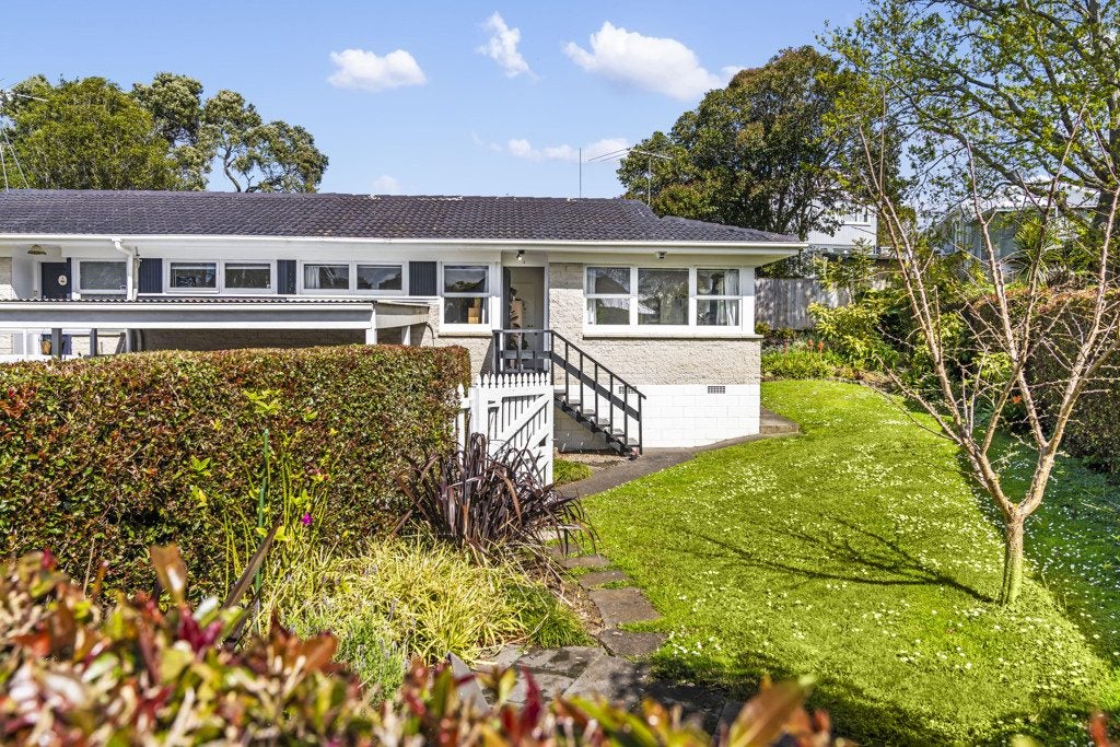 2/8 Anson Place, St Johns, Auckland - Carousel 2