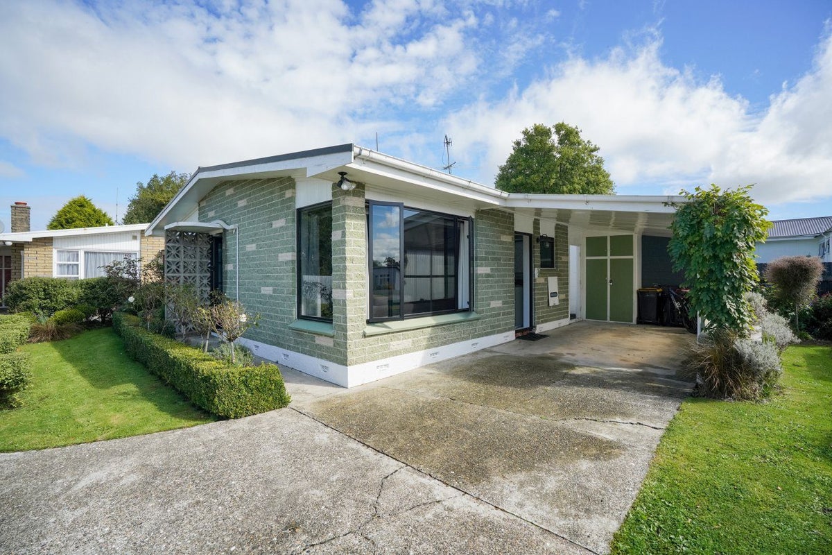19B Gordon Street, Strathern, Invercargill - Carousel 1