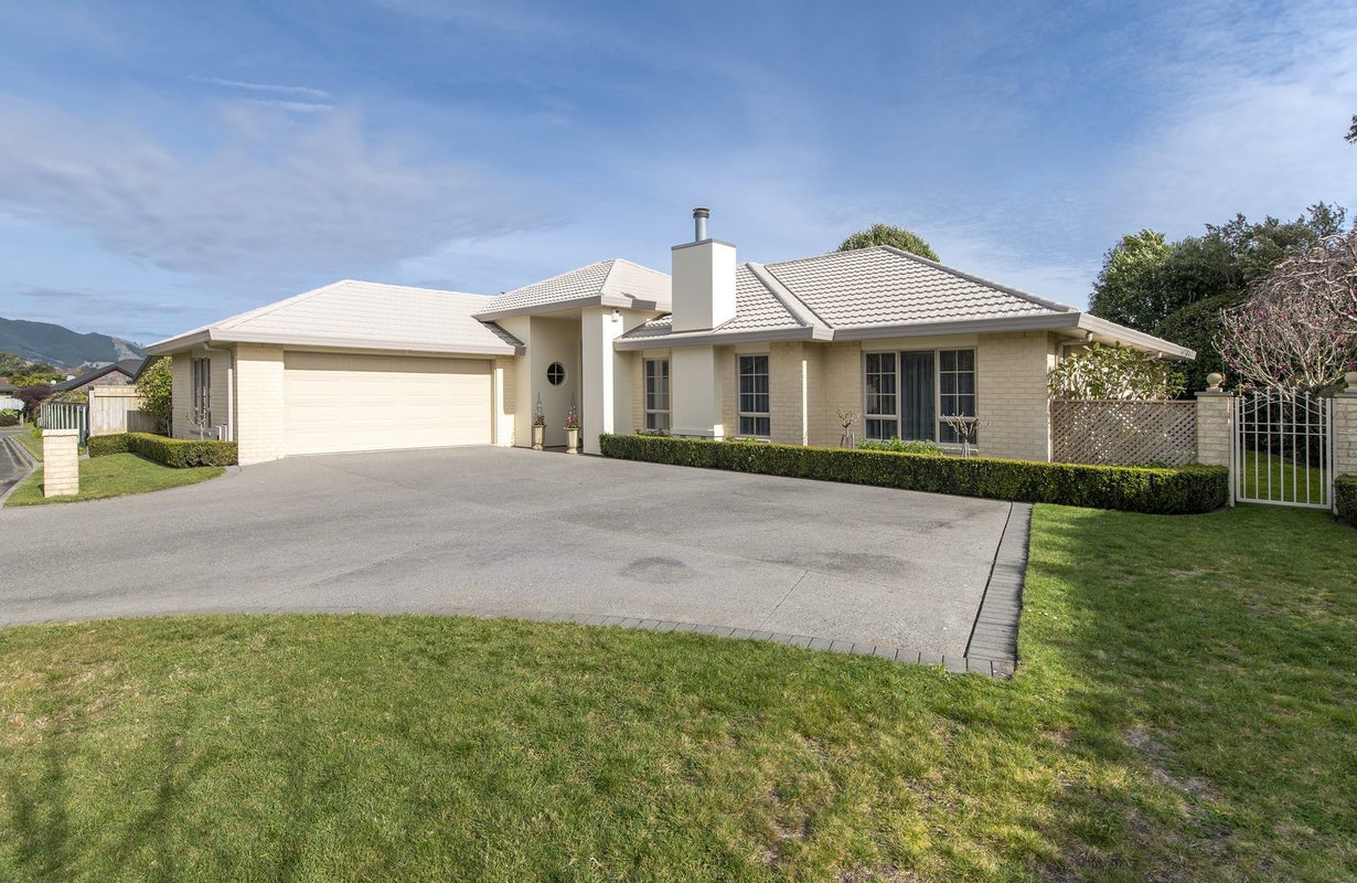 77 Regent Drive, Paraparaumu Beach, Paraparaumu - Carousel 2