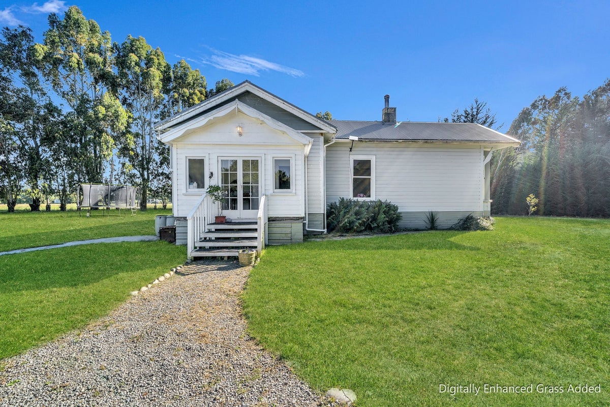544 Corbett Road, Oamaru - Carousel 1