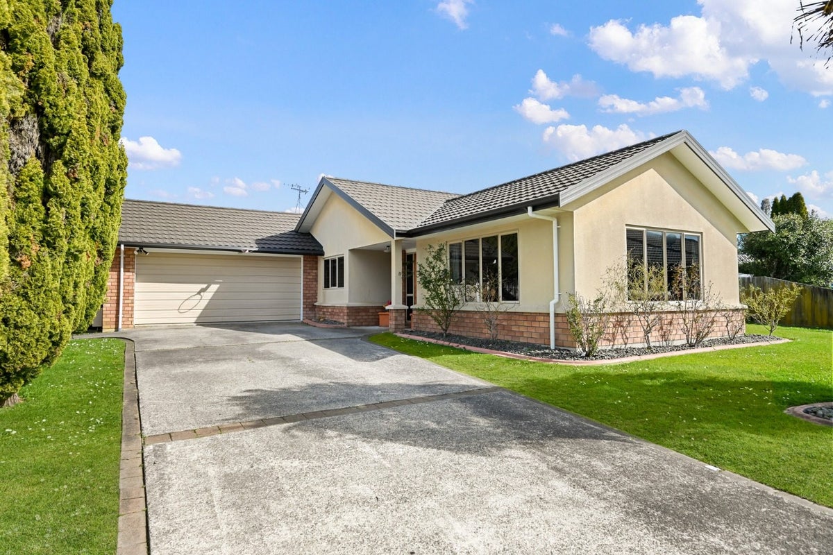 63 Tuirangi Street, Flagstaff, Hamilton, Waikato - Carousel 1