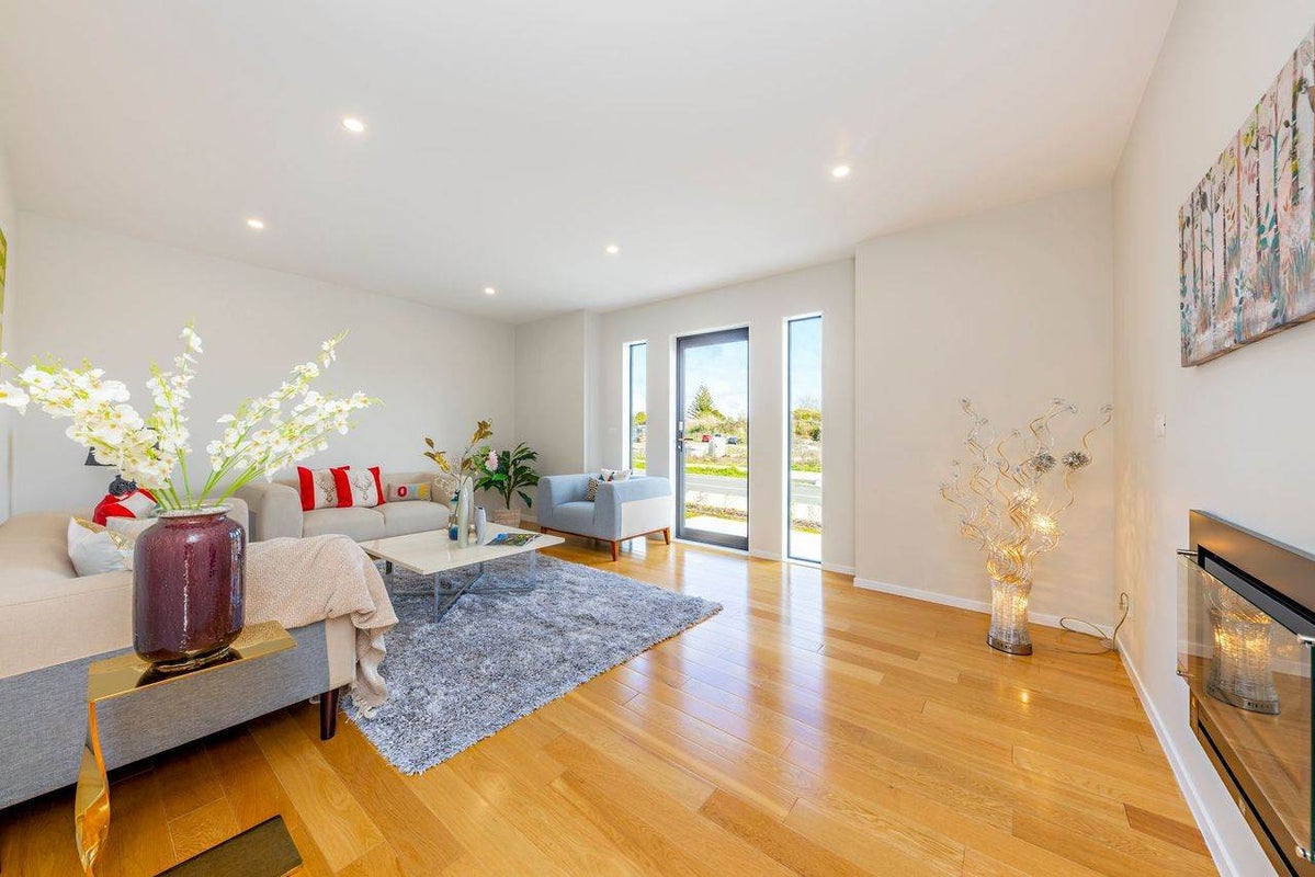 2 Rauaruhe Road, Rosehill, Papakura - Carousel 2