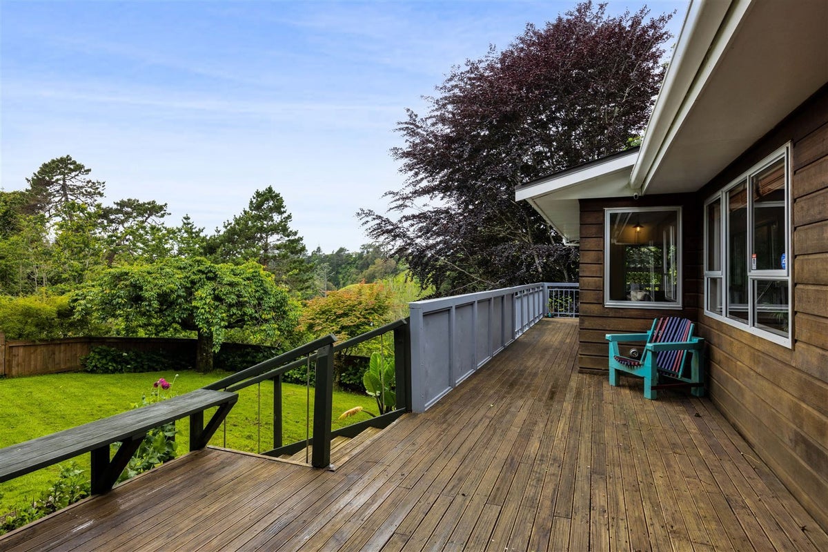 25 Saxton Road, Upper Vogeltown, New Plymouth - Carousel 2