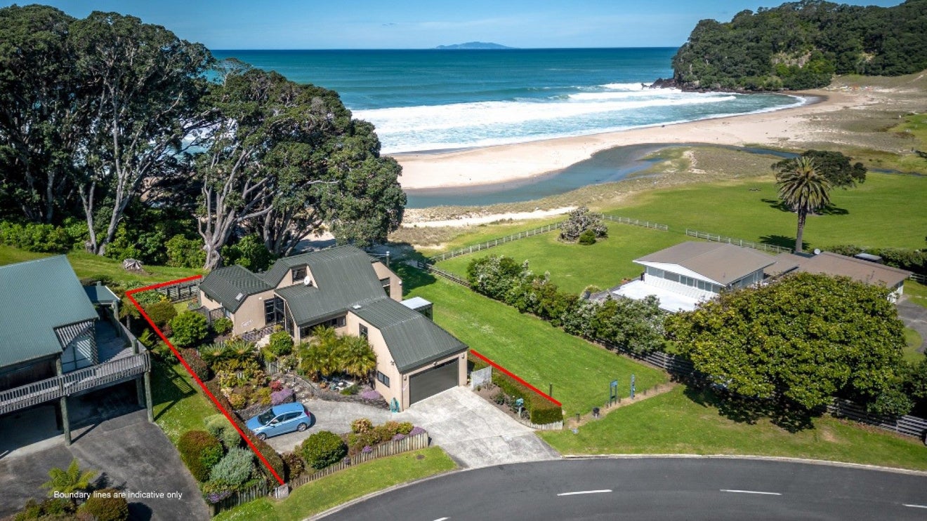 118 Bambury Place, Onemana, Whangamata - Carousel 2