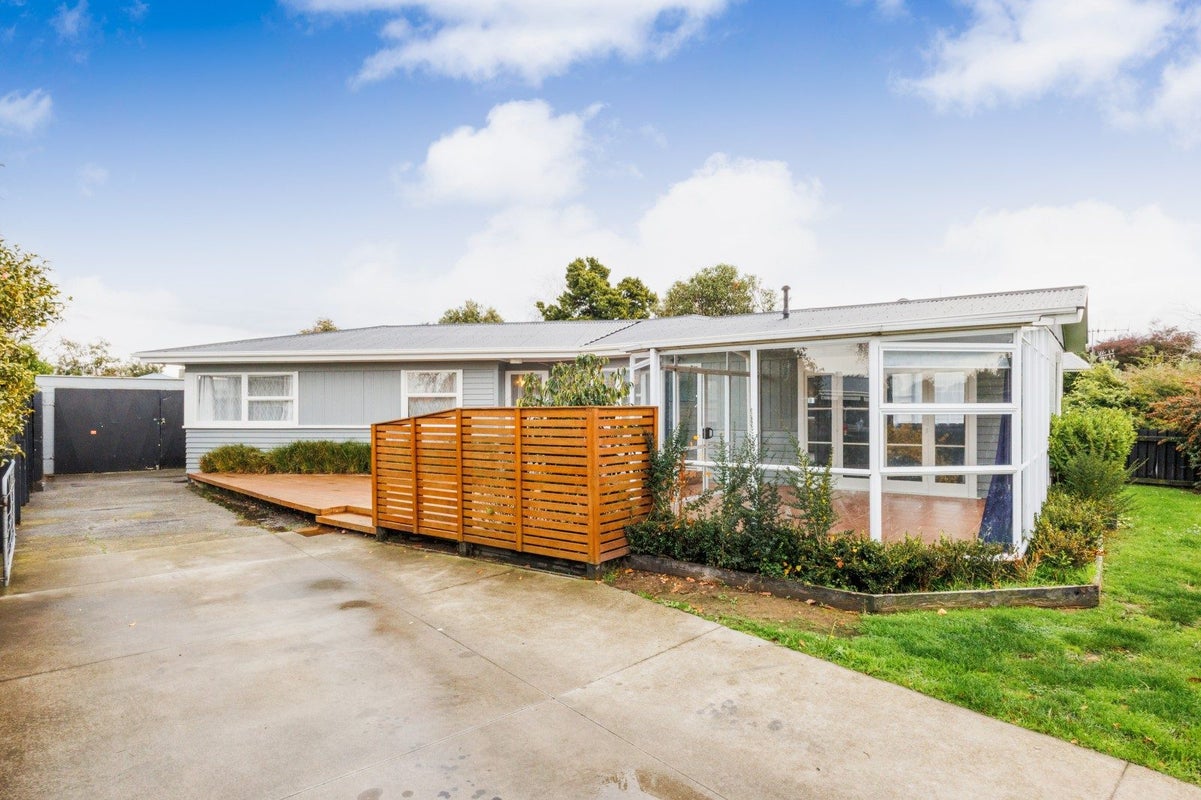186 Milson Line, Milson, Palmerston North - Carousel 21