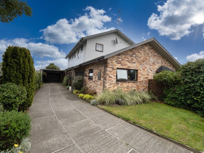 3 Churchill Avenue, Allenton, Ashburton - Carousel 1