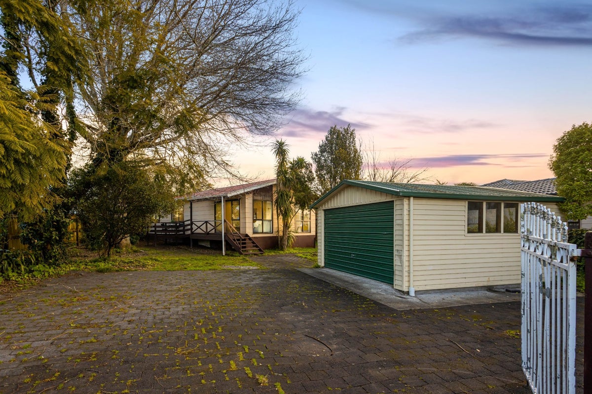 25 Armada Drive, Ranui, Auckland - Carousel 1