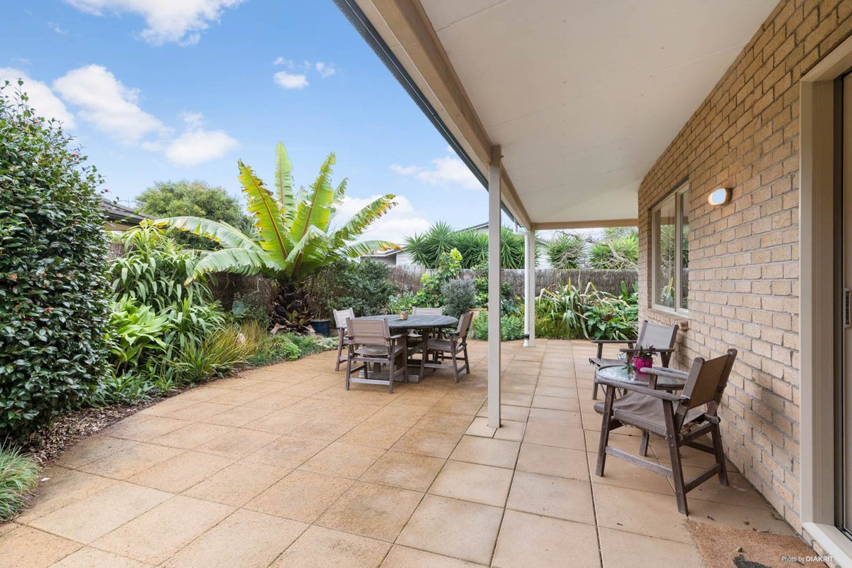 18 Merlot Heights, Huapai, Kumeu - Carousel 2