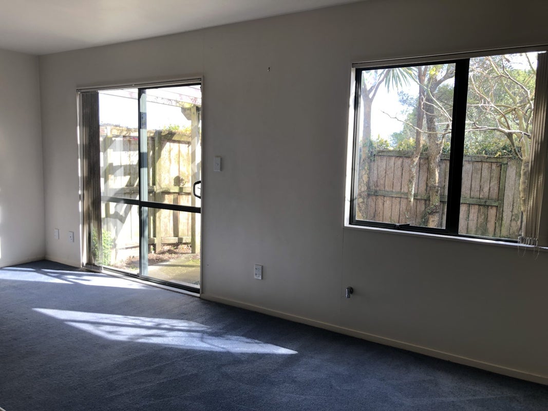 14/3 Orwell Road, Greenhithe, Auckland - Carousel 2