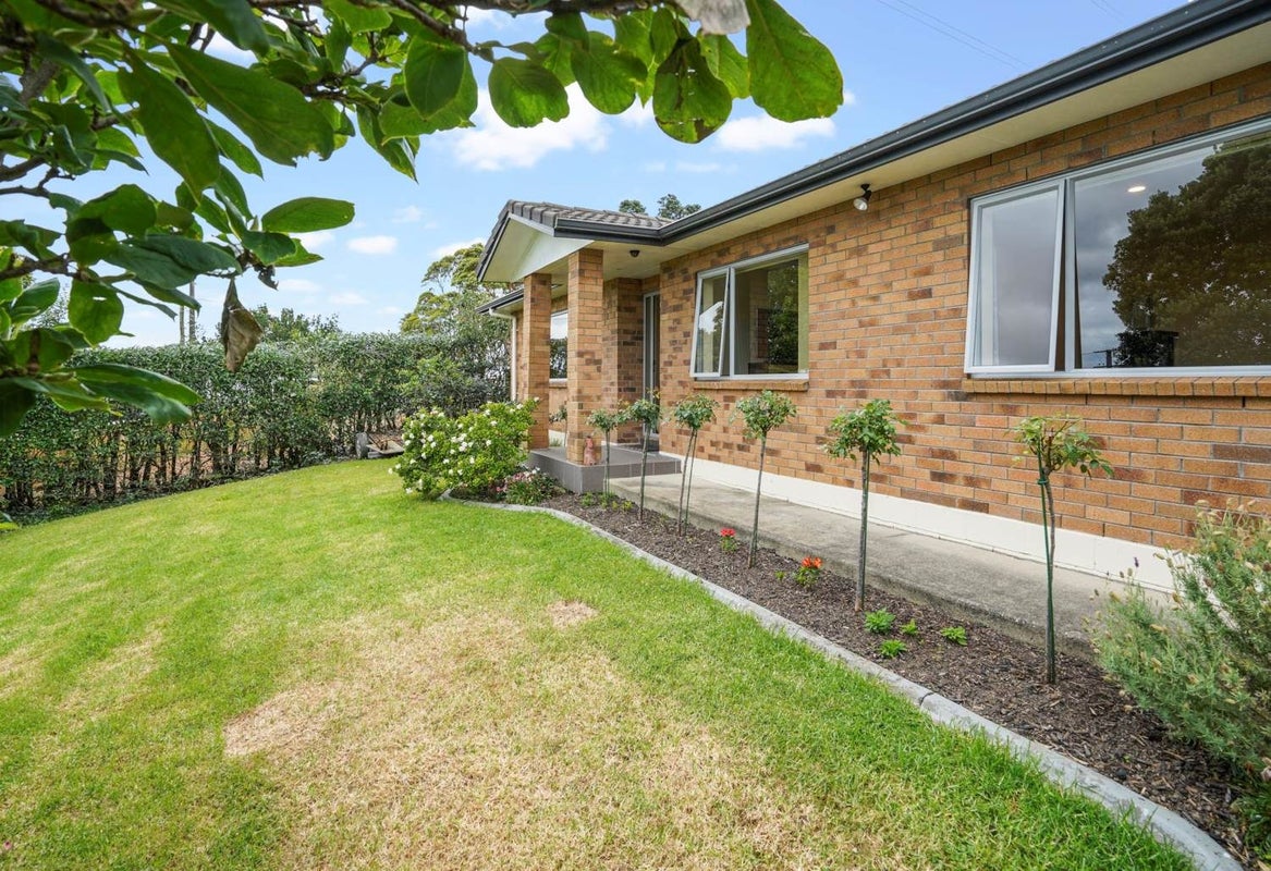 96 Connell Street, Blockhouse Bay, Auckland - Carousel 1