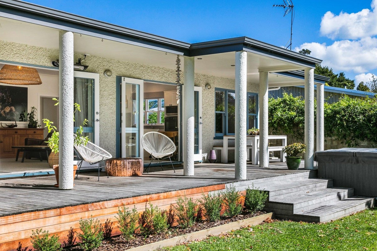 8 Ann Street, Inner Kaiti, Gisborne - Carousel 2