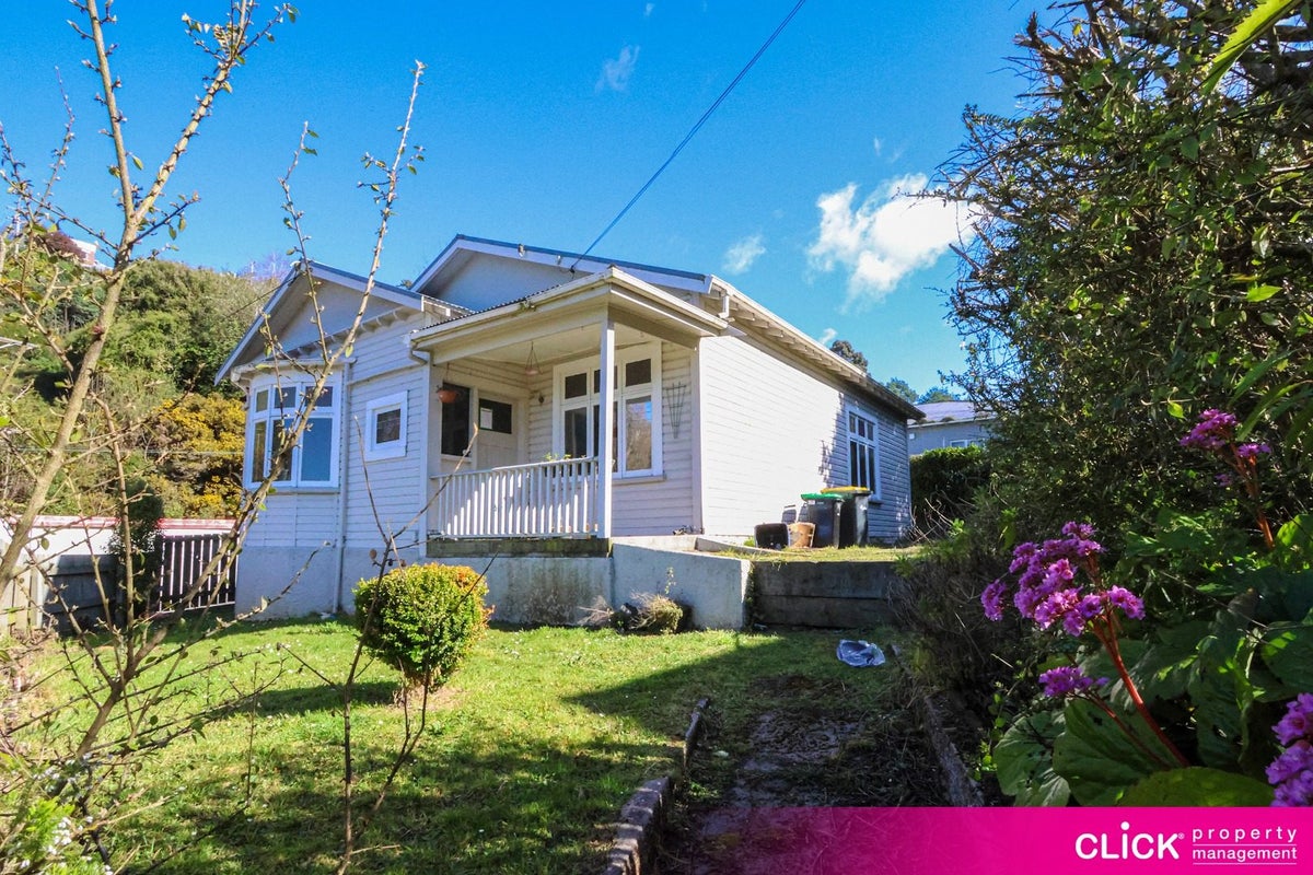 44 Haywood Street, The Glen, Dunedin - Carousel 1