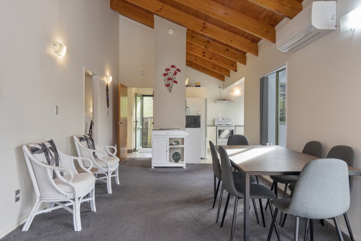 40 Sunvale Place, Gate Pa, Tauranga - Carousel 2