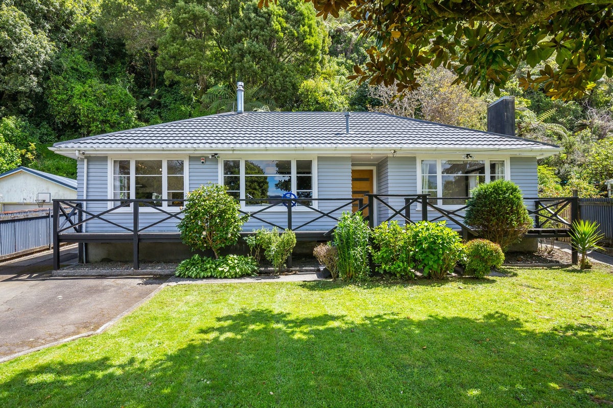 16 Bridge Road, Birchville, Upper Hutt - Carousel 1