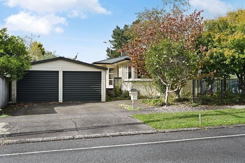 208 Bankwood Road, Chartwell, Hamilton - Carousel 1